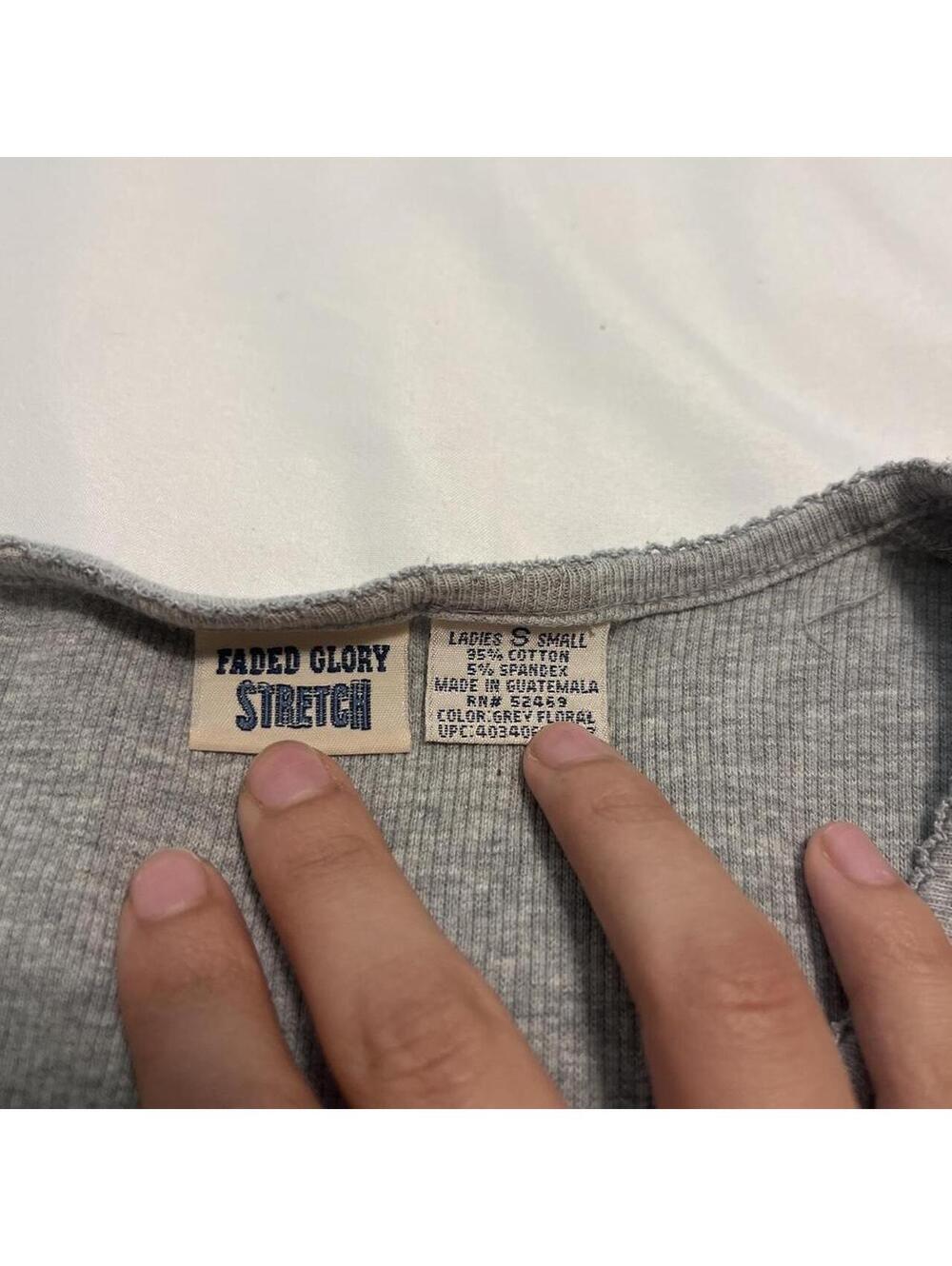 Faded Glory Women's Grey Shirt - Picture 4 of 4